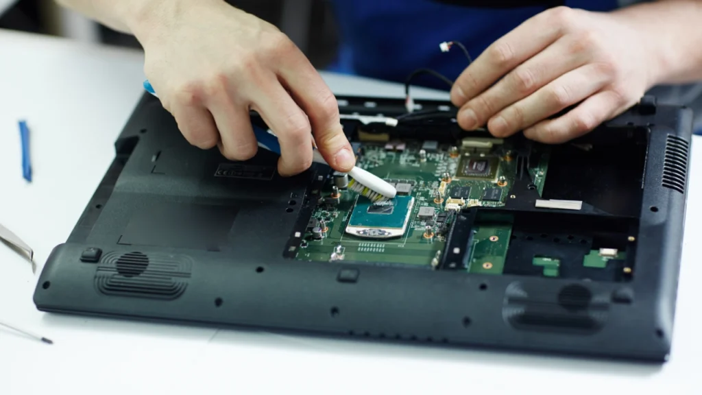 7 Ways Overheating and Performance Issues Can Be Handled with Laptop Repair